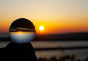 既婚女性と独身男性の不倫の恋の復縁の可能性を無料タロット占いで占う